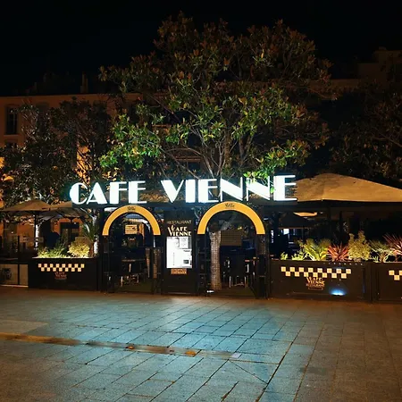 Hostel-elisee-perpignan *