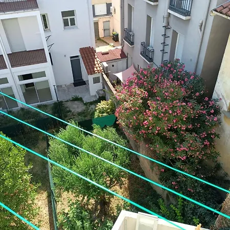 Хостел Hostel-elisee-perpignan *
