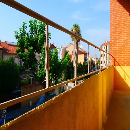 Hostel-elisee-perpignan 호스텔