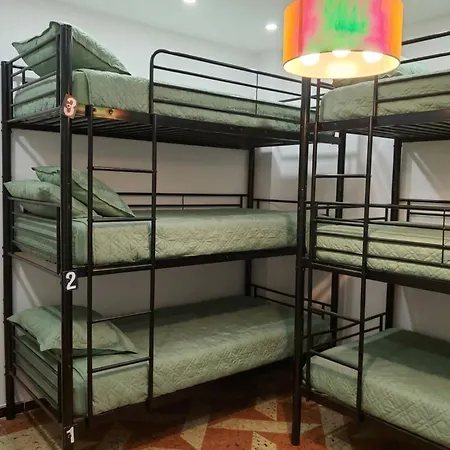 Hostel-elisee-perpignan Перпиньан