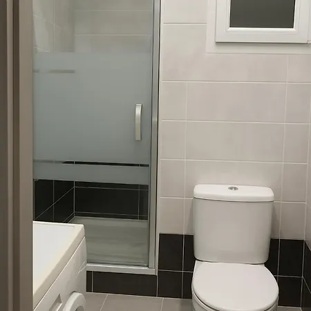 Hostel-elisee-perpignan Перпиньан