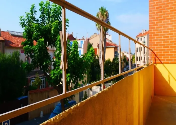 Hostel-elisee-perpignan Vandrarhem